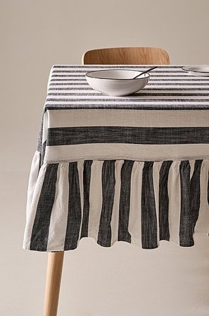 Jotex - Tischdecke Mit Quadratischer Spitze Mit Volant Schwarz/naturweiß - IRIS - Kaufe Tischdecken bei Jotex