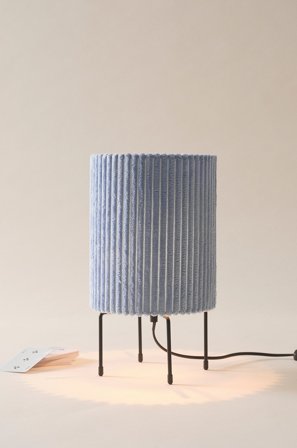 Jotex - CORDA bordlampe Blå - Kjøp Bordlamper hos Jotex