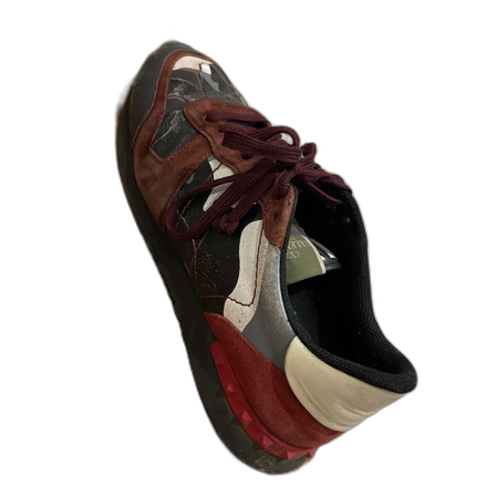 Valentino sneakers med camouflage mönster