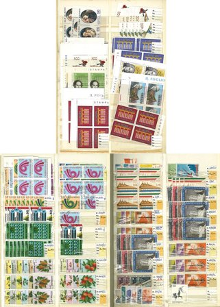 San Marino - Dubletsamling i 2 indstiksbøger og 1 lagermappe - Postfrisk