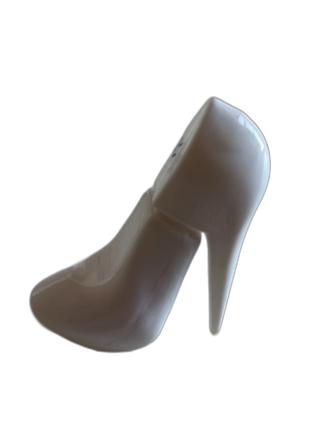 Stilren parfym i klackform