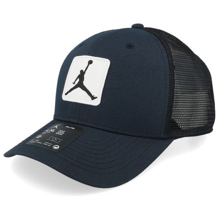 Jordan - Svart trucker Keps - Rise JM Patch Black/White Trucker @ Hatstore