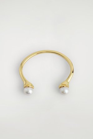 COS Women's Freshwater Pearl Cuff in Gold-coloured