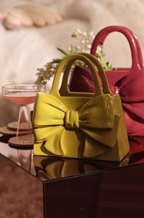 Staycation - Vase Flourless Medium højde 22,5 cm - Grøn - Urtepotteskjulere & vaser - Fra Homeroom