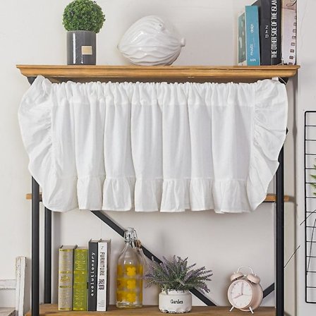 Vita volangköksgardiner för fönster