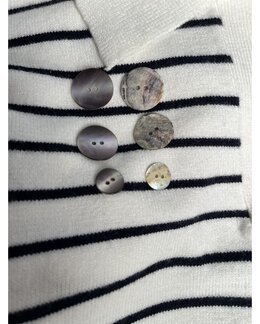 Knopf Perlemutt weiß/grau