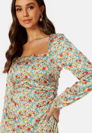 Object Collectors Item - Jabin L/S Slim Dress - Light beige/Floral