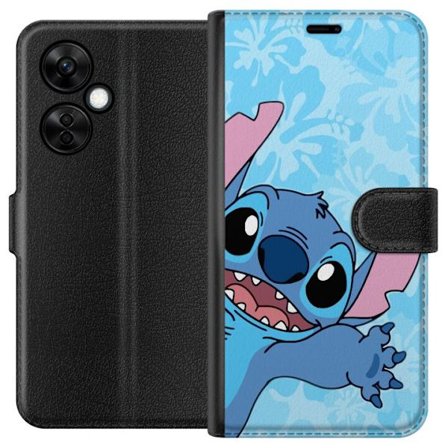 Kompatibelt Lommeboketui til OnePlus Nord CE3 Leken illustrasjon av Stitch som strekker seg mot kameraet på lyseblå blomstret bakgrunn