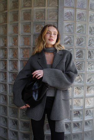 NA-KD Oversized Wool Blend Sleeve Detail Short Coat - Forårsjakker - Grå - EU 42