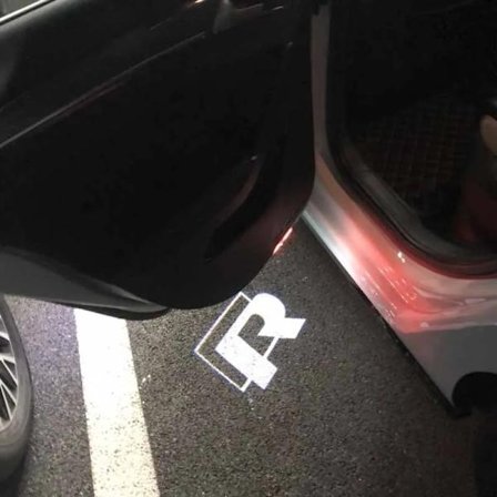 2 kpl Auton LED Koristeellinen Ovilamppu Tervetuloprojektori Yhteensopiva VW Passat B6 B7 Sharan CC Golf 5 6 7 Jetta Scirocco 3 Tiguan EOS R-XF25- R{