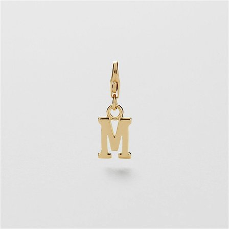 M Letter Charm - 24K GULLBELAGT STERLINGSØLV
