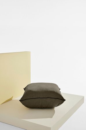 Pastill - Gia puf i hør - Grå - Fodskamler & puffer - Fra Homeroom