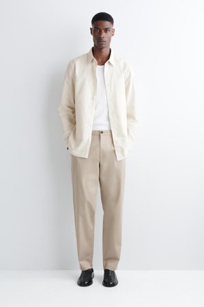 COS Men's Figurnära Bomullschinos Med Raka Ben in Beige