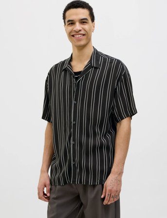 Jack & Jones Jjejeff Stripe Resort Shirt Ss Sn - Black - XL