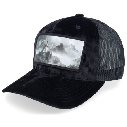 Calza Pennello - Svart trucker Keps - Castle On The Mountains Velvet Black A-Frame Trucker @ Hatstore