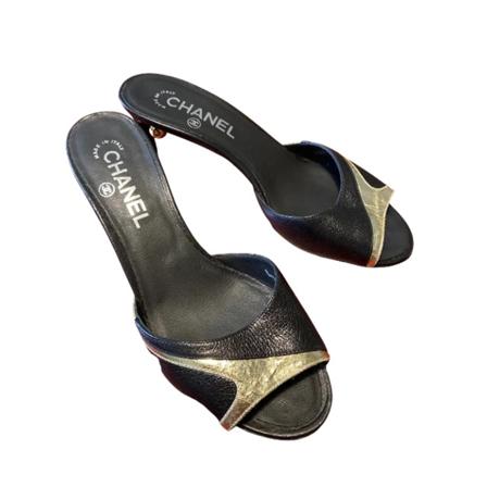 Chanel Vintage, Pre-owned Leather mules Zwart, Dames, Maat:M