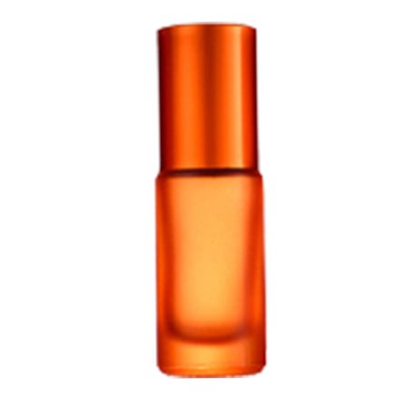 5/10 ml:n värilliset lasiset roll-on-pullot, tiiviit eteeristen öljyjen säilytysastiat, kannettava roll-on-applikaattori aromaterapiakäyttöön