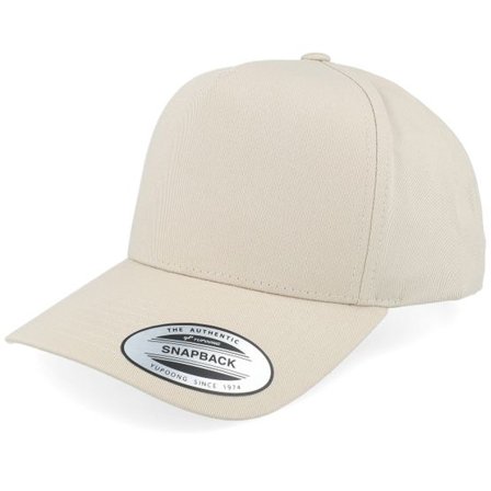 Yupoong - Svart adjustable Keps - Curved Classic Beige A-frame Adjustable @ Hatstore