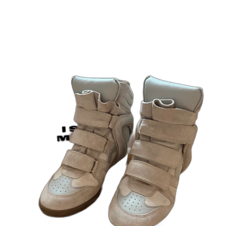 Beige sneakers med kilklack från Isabel Marant