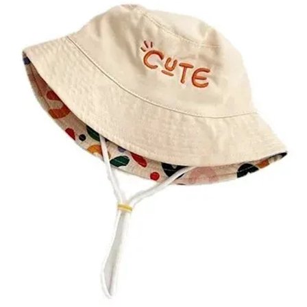 Babyhatt - Vendbar sommerhatt - Sommerhatt med broderte bokstaver - Størrelse 50