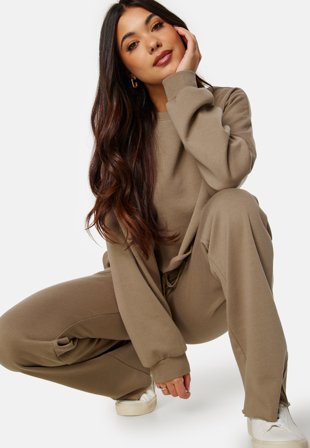 BUBBLEROOM - Relaxed Cropped Sweater - Mole