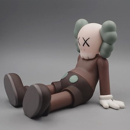 Kaws istuva malli lelut PVC-sarjakuvahahmo keräilyesine nukke auto sisustus kahvi