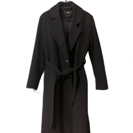 Svart kappa från Bikbok med bälte