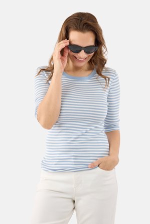 B. COPENHAGEN - 3/4 Ærmet T-shirt - Lyseblå / Hvid - Stribet