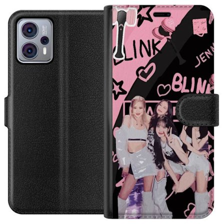 Kompatibelt Lommeboketui til Motorola Motorola Moto G23 Blackpink Blink design med Lisa Jennie Jisoo og Rose, rosa og svart bakgrunn, fanskiltninger o