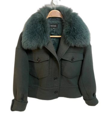 Mörkgrön pälsjacka från Meotine