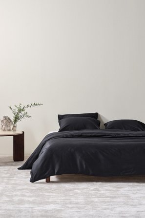 Jotex - Satin Dynetrekksett i Sateng Dobbeltseng Økologisk Svart - ZACK - Kjøp Dobbeltseng hos Jotex