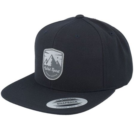 Wild Spirit - Svart snapback Keps - Charcoal Shield Peak Black Snapback @ Hatstore