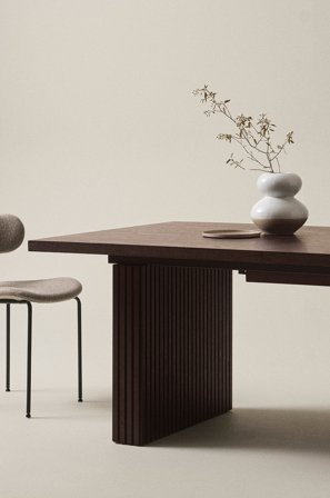 Jotex - Spisebord Med Ileggsplate 105x196+45 Cm Brunsvart - PALANZO - Kjøp Spisebord hos Jotex