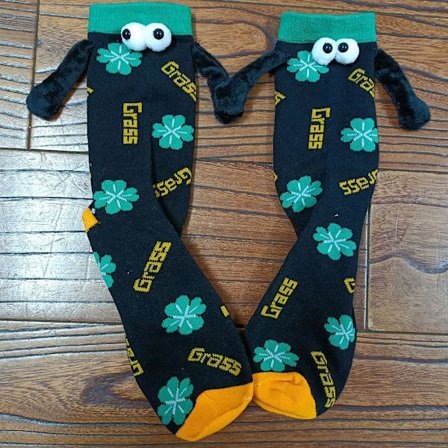 Roligt par som håller strumpor som håller handen Sock STYLE 8 STYLE 8