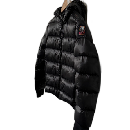 Svart pufferjacka från Parajumpers