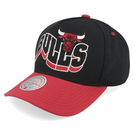 Mitchell & Ness - Negro adjustable Gorra - Chicago Bulls Wavy Pro Black/Red Adjustable @ Hatstore