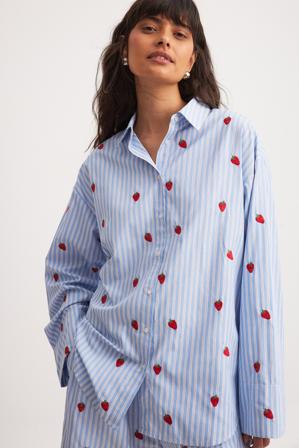 Kezia Cook x NA-KD Chemise oversize brodée - Ensembles d'été - Bleu,Stripe - EU 38