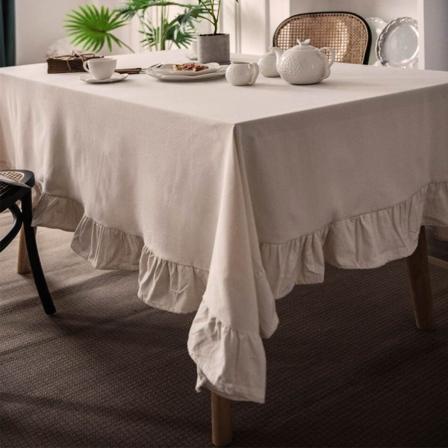 Volangsömmar Bomullstyg Bordsduk Tvättbar duk för bröllopsfest Matsal Bankett Dekoration Lyxig cover Beige ruffles 90x140cm