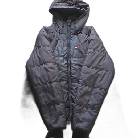 Svart pufferjacka från Tommy Hilfiger