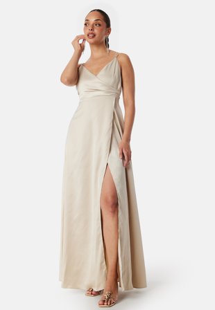 Bubbleroom Occasion Satin strap Gown Klær