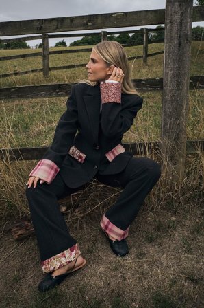 Olivia TPS x NA-KD Blazer in normaler Passform mit Karodetails - Blazer - BraunCheckeRot - EU 40