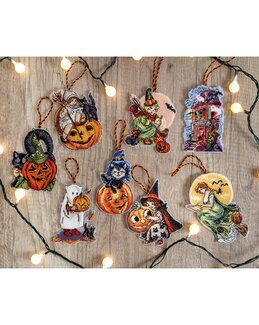 Broderikit Plast canvas Halloween 8-pak - LetiStitch