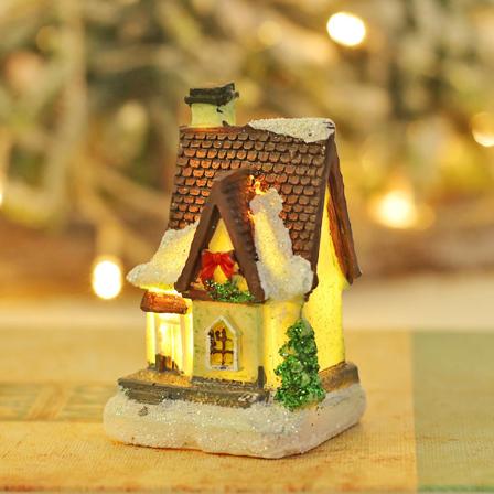 Fyra jul tecknad glödande snö hus prydnader Mikro-landskap villa Bostäder skyltfönster dekoration storlek är annorlunda