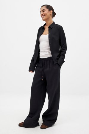 NA-KD Wide Leg Mid Waist Trousers - Vide bukser - Sort - EU 40