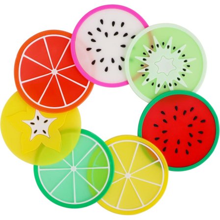 Sæt med 7 runde silikone coasters med frugtmønstre, perfekte til kaffe eller te.
