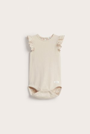 Newbie | Lyhythihainen body, jossa röyhelö | Beige