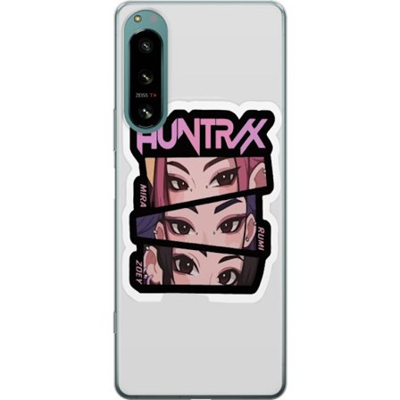 Yhteensopiva Puhelinkuori Sony Xperia 5 IV K-pop-inspiroitunut futuristinen tyttöryhmä neonvaloissa ja kosminen sci-fi-kohtaus