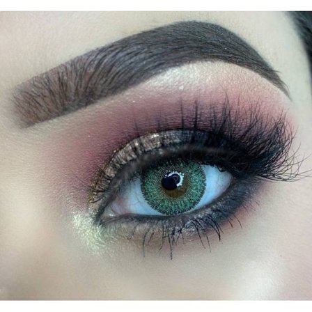 Smaragdgrön- linser för både mörka och ljusa ögon,med linsetui