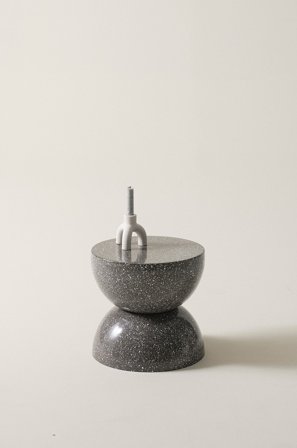 Jotex - Sidebord, Diameter 35 Cm Mørk grå terrazzo - BLANES - Kjøp Sidebord & småbord hos Jotex