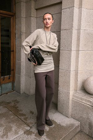 NA-KD Stickad tröja i ullblandning med rund hals - Oversize Tröjor - Beige - XS